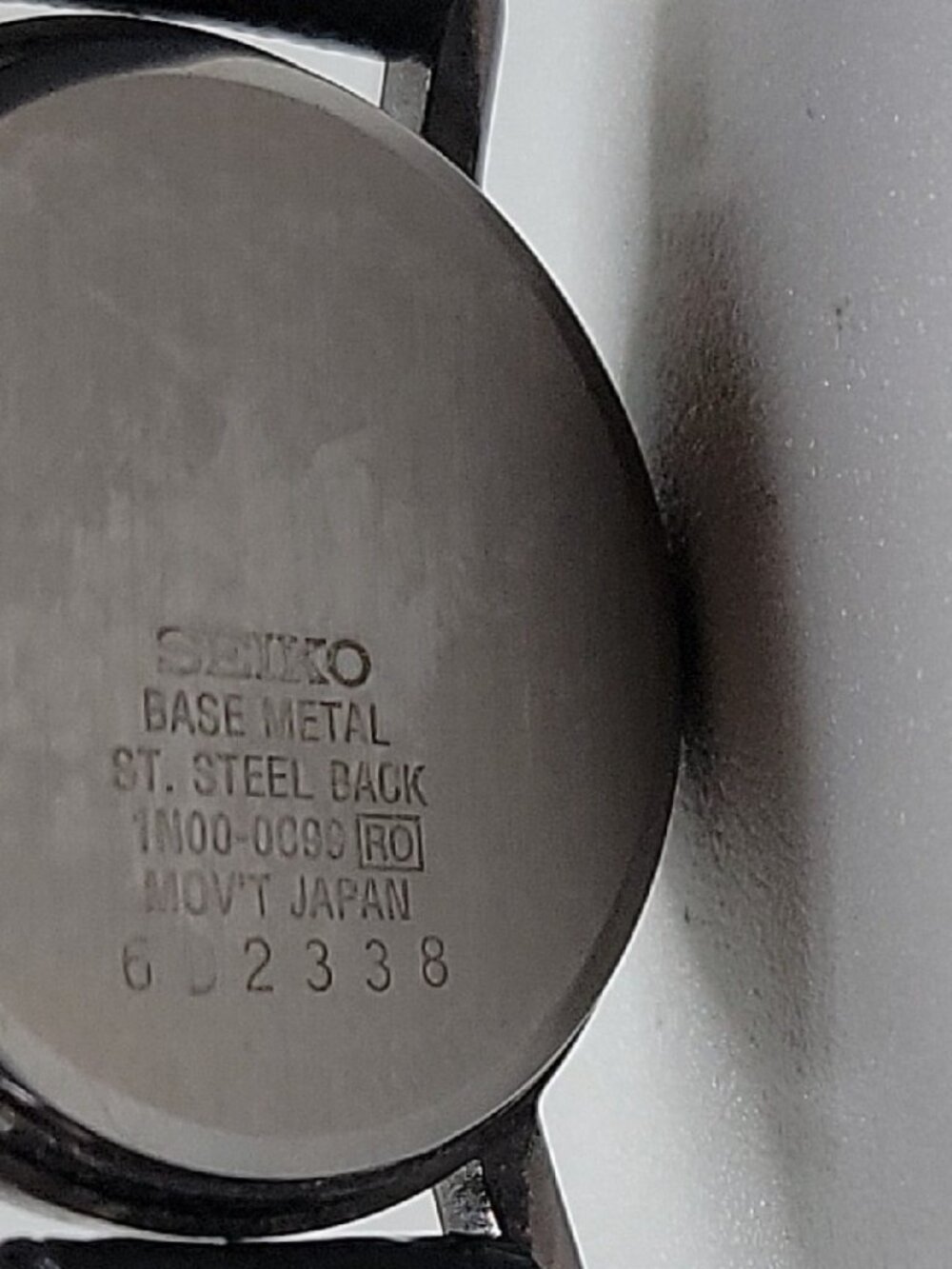 Vintage Seiko 1N00-0C99 Ultra Slim Minimalist Watch Diamond Accent 26mm 7" - Picture 2 of 16